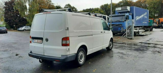 Volkswagen Transporter TDI Kastenwagen Lang - Mali kombi: slika Volkswagen Transporter TDI Kastenwagen Lang - Mali kombi Volkswagen Transporter TDI Kastenwagen Lang - Mali kombi: slika Volkswagen Transporter TDI Kastenwagen Lang - Mali kombi
