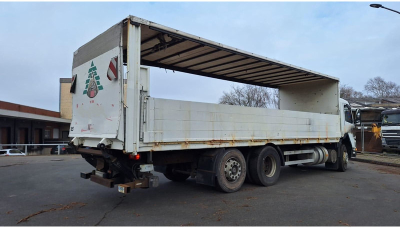 Volvo FM7 6x2 Koffer 3x vorhanden - Kamion s otvorenim sandukom: slika Volvo FM7 6x2 Koffer 3x vorhanden - Kamion s otvorenim sandukom Volvo FM7 6x2 Koffer 3x vorhanden - Kamion s otvorenim sandukom: slika Volvo FM7 6x2 Koffer 3x vorhanden - Kamion s otvorenim sandukom