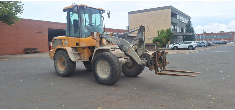 Volvo L30G - Utovarivač na kotačima: slika Volvo L30G - Utovarivač na kotačima Volvo L30G - Utovarivač na kotačima: slika Volvo L30G - Utovarivač na kotačima
