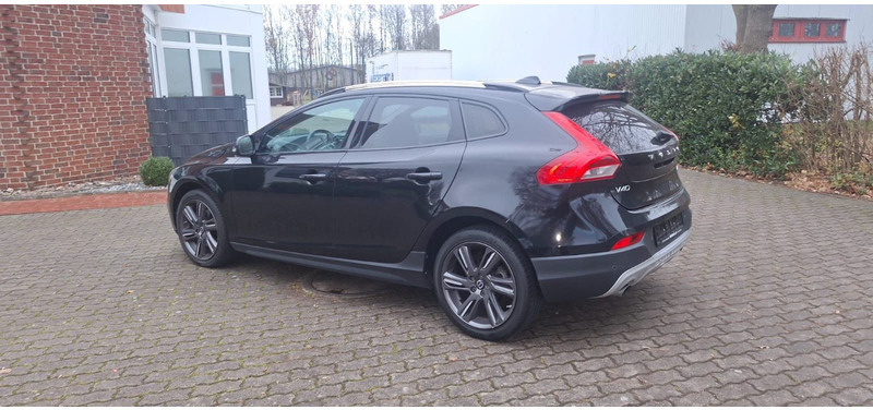 Volvo V40 Cross Country You! - Automobil: slika Volvo V40 Cross Country You! - Automobil Volvo V40 Cross Country You! - Automobil: slika Volvo V40 Cross Country You! - Automobil