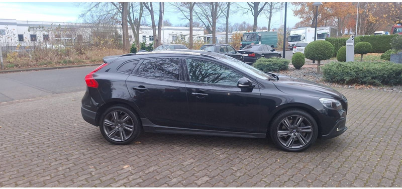 Volvo V40 Cross Country You! - Automobil: slika Volvo V40 Cross Country You! - Automobil Volvo V40 Cross Country You! - Automobil: slika Volvo V40 Cross Country You! - Automobil