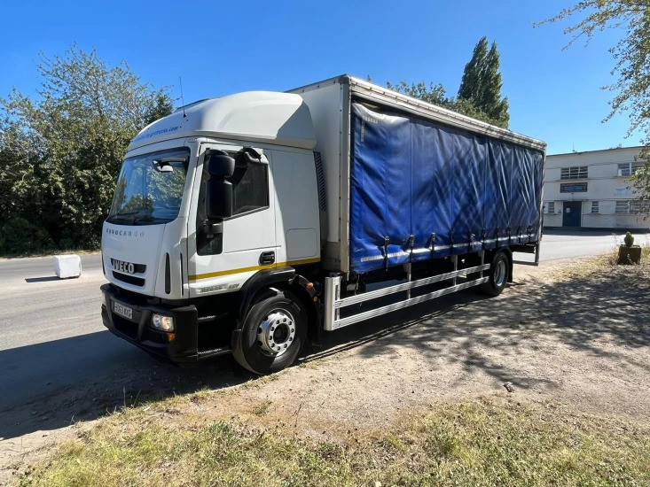 2013 Iveco Eurocargo Curtainsider - Kamion s ceradom: slika 2013 Iveco Eurocargo Curtainsider - Kamion s ceradom 2013 Iveco Eurocargo Curtainsider - Kamion s ceradom: slika 2013 Iveco Eurocargo Curtainsider - Kamion s ceradom