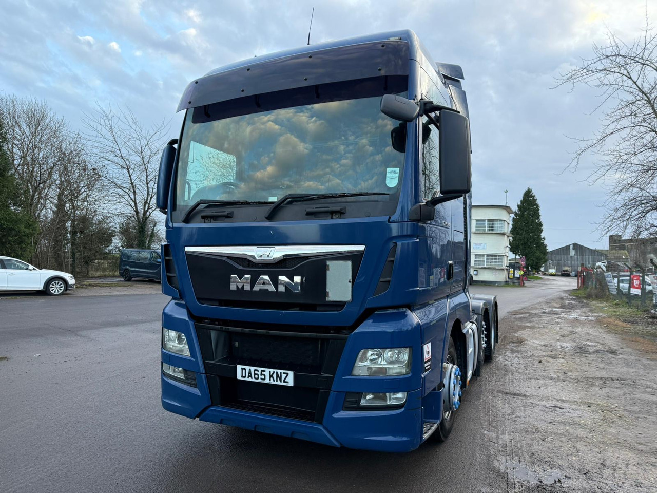 2015 MAN TGX 26 Tractor Unit - Tegljač: slika 2015 MAN TGX 26 Tractor Unit - Tegljač 2015 MAN TGX 26 Tractor Unit - Tegljač: slika 2015 MAN TGX 26 Tractor Unit - Tegljač