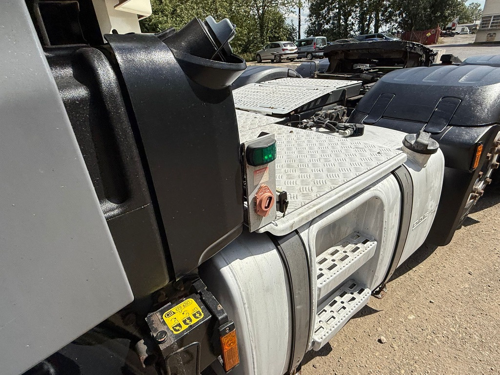 Tegljač 2016 DAF CF 460 Tractor Unit: slika Tegljač 2016 DAF CF 460 Tractor Unit