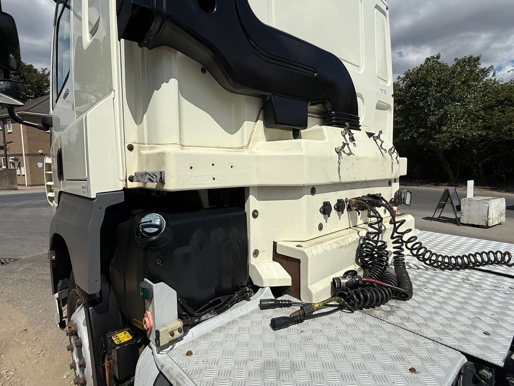Tegljač 2016 DAF CF 460 Tractor Unit: slika Tegljač 2016 DAF CF 460 Tractor Unit