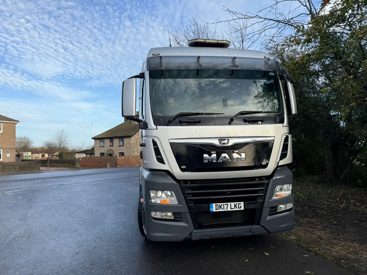 2017 MAN TGX 460 Tractor Unit - Tegljač: slika 2017 MAN TGX 460 Tractor Unit - Tegljač 2017 MAN TGX 460 Tractor Unit - Tegljač: slika 2017 MAN TGX 460 Tractor Unit - Tegljač