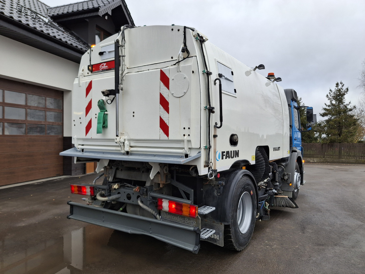 Mercedes-Benz Axor 1829 Zamiatarka Kehrmaschine FAUN Euro5 PM10 76 Tyś KM 2010 - Cestovna čistilica: slika Mercedes-Benz Axor 1829 Zamiatarka Kehrmaschine FAUN Euro5 PM10 76 Tyś KM 2010 - Cestovna čistilica Mercedes-Benz Axor 1829 Zamiatarka Kehrmaschine FAUN Euro5 PM10 76 Tyś KM 2010 - Cestovna čistilica: slika Mercedes-Benz Axor 1829 Zamiatarka Kehrmaschine FAUN Euro5 PM10 76 Tyś KM 2010 - Cestovna čistilica