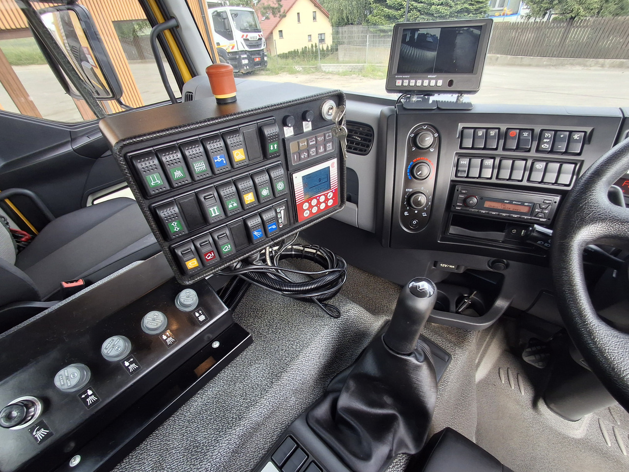 Cestovna čistilica RENAULT C280 SEMAT ZOELLER Zamiatarka Kehrmaschine Euro 6 PM Karcher L/R 2 Motoren 2018r Hochdruckreinigung: slika Cestovna čistilica RENAULT C280 SEMAT ZOELLER Zamiatarka Kehrmaschine Euro 6 PM Karcher L/R 2 Motoren 2018r Hochdruckreinigung