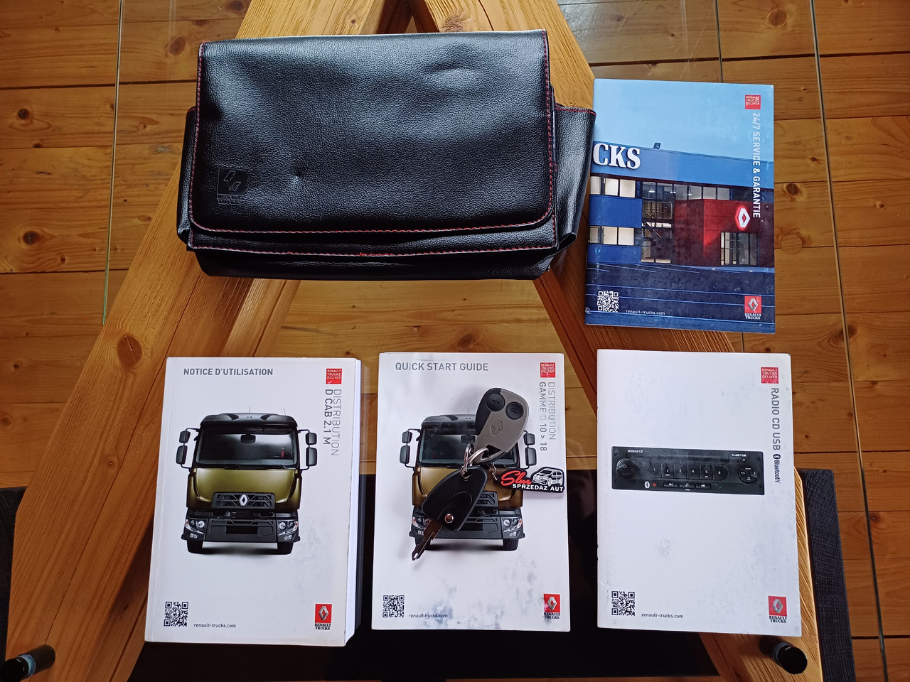 Cestovna čistilica RENAULT D12 Zamiatarka Kehrmaschine 2 Motoren SEMAT Zoeller Szczotki L/R Euro 6 PM10 2017r: slika Cestovna čistilica RENAULT D12 Zamiatarka Kehrmaschine 2 Motoren SEMAT Zoeller Szczotki L/R Euro 6 PM10 2017r