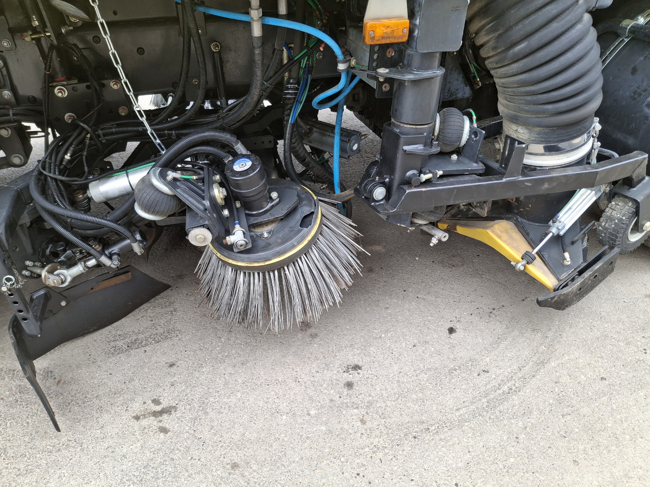Zakup RENAULT D16 Zamiatarka Kehrmaschine SEMAT Zoeller FAUN Karcher Szczotki L/R Hydrostat Euro 6 PM10 Rura Do Liści RENAULT D16 Zamiatarka Kehrmaschine SEMAT Zoeller FAUN Karcher Szczotki L/R Hydrostat Euro 6 PM10 Rura Do Liści: slika Zakup RENAULT D16 Zamiatarka Kehrmaschine SEMAT Zoeller FAUN Karcher Szczotki L/R Hydrostat Euro 6 PM10 Rura Do Liści RENAULT D16 Zamiatarka Kehrmaschine SEMAT Zoeller FAUN Karcher Szczotki L/R Hydrostat Euro 6 PM10 Rura Do Liści