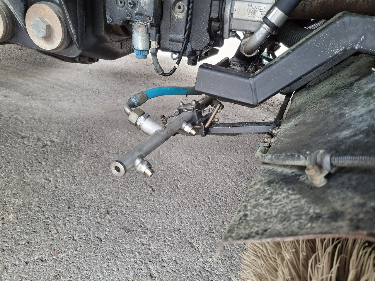 Zakup RENAULT D16 Zamiatarka Kehrmaschine SEMAT Zoeller FAUN Karcher Szczotki L/R Hydrostat Euro 6 PM10 Rura Do Liści RENAULT D16 Zamiatarka Kehrmaschine SEMAT Zoeller FAUN Karcher Szczotki L/R Hydrostat Euro 6 PM10 Rura Do Liści: slika Zakup RENAULT D16 Zamiatarka Kehrmaschine SEMAT Zoeller FAUN Karcher Szczotki L/R Hydrostat Euro 6 PM10 Rura Do Liści RENAULT D16 Zamiatarka Kehrmaschine SEMAT Zoeller FAUN Karcher Szczotki L/R Hydrostat Euro 6 PM10 Rura Do Liści