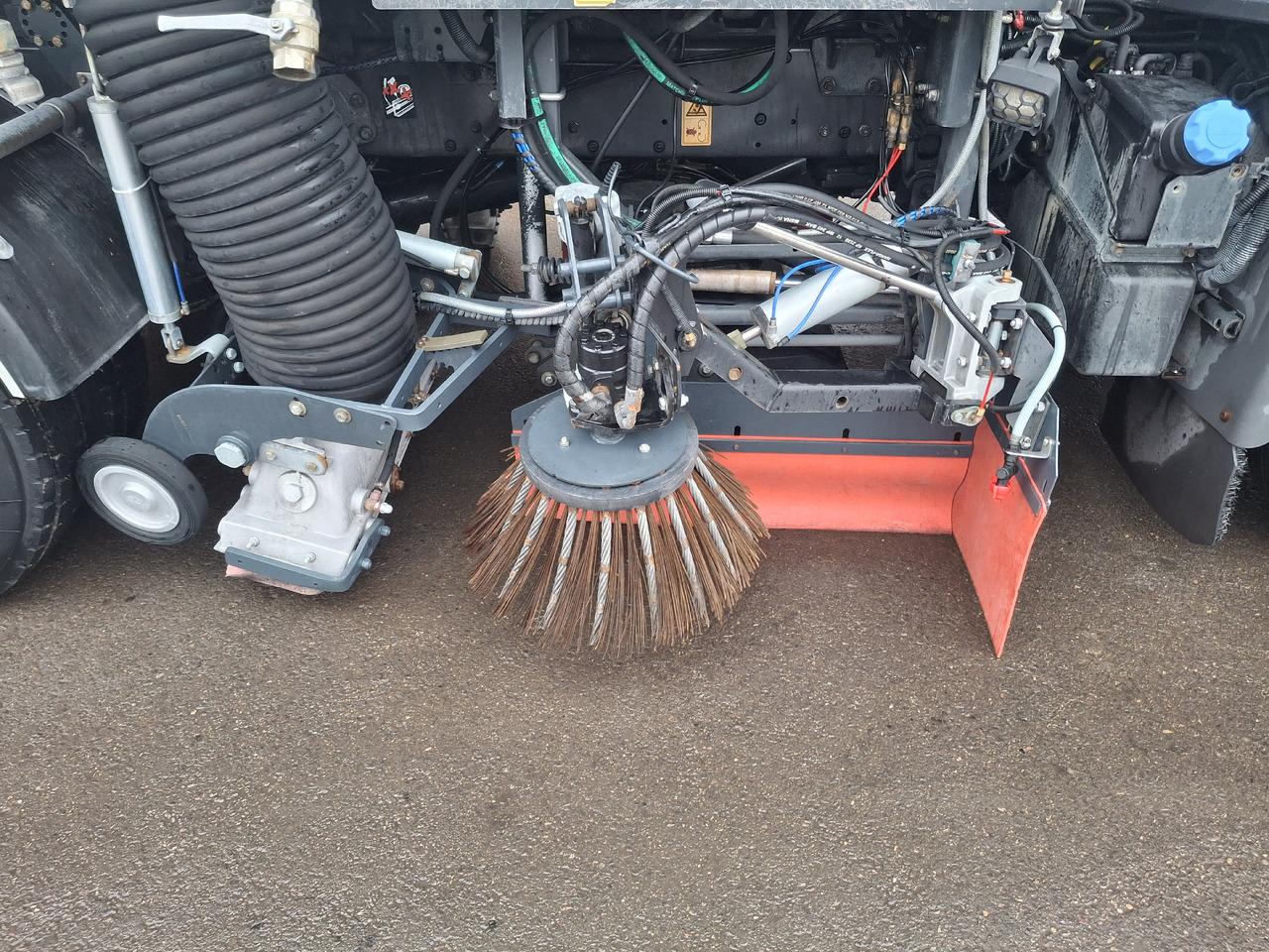 RENAULT Midlum 220 Zamiatarka Kehrmaschine Johnston 2 Motoren Szczotki L/R - Cestovna čistilica: slika RENAULT Midlum 220 Zamiatarka Kehrmaschine Johnston 2 Motoren Szczotki L/R - Cestovna čistilica RENAULT Midlum 220 Zamiatarka Kehrmaschine Johnston 2 Motoren Szczotki L/R - Cestovna čistilica: slika RENAULT Midlum 220 Zamiatarka Kehrmaschine Johnston 2 Motoren Szczotki L/R - Cestovna čistilica