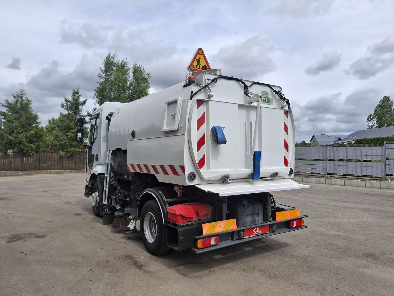 RENAULT Midlum 220 Zamiatarka Kehrmaschine Johnston L/R 2 Motoren 2 Silniki - Cestovna čistilica: slika RENAULT Midlum 220 Zamiatarka Kehrmaschine Johnston L/R 2 Motoren 2 Silniki - Cestovna čistilica RENAULT Midlum 220 Zamiatarka Kehrmaschine Johnston L/R 2 Motoren 2 Silniki - Cestovna čistilica: slika RENAULT Midlum 220 Zamiatarka Kehrmaschine Johnston L/R 2 Motoren 2 Silniki - Cestovna čistilica