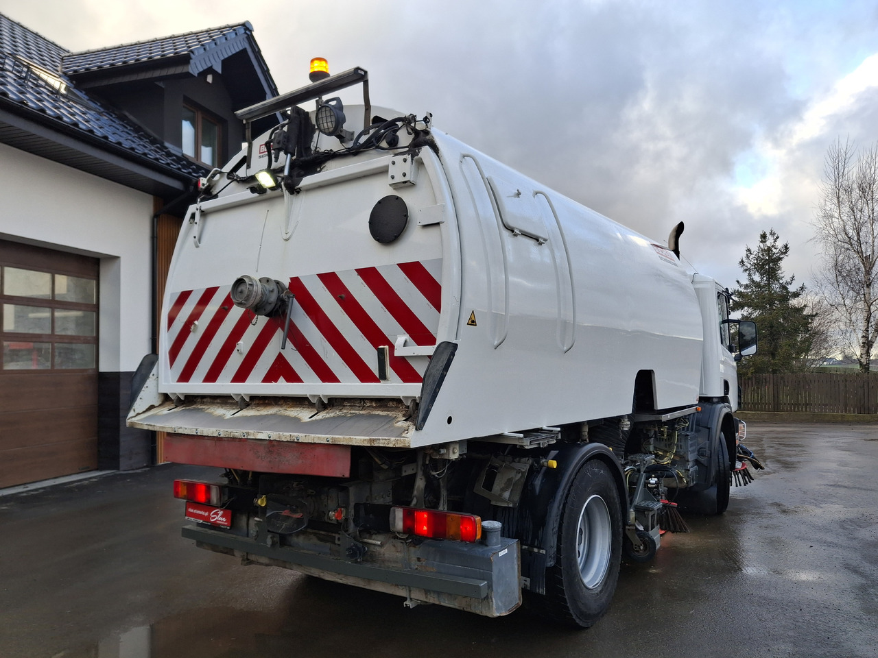 SCANIA 94G Zamiatarka Kehrmaschine BUCHER L/R Frontbürste 2 Motoren Odchwaszczarka Przednia Szczotka - Cestovna čistilica: slika SCANIA 94G Zamiatarka Kehrmaschine BUCHER L/R Frontbürste 2 Motoren Odchwaszczarka Przednia Szczotka - Cestovna čistilica SCANIA 94G Zamiatarka Kehrmaschine BUCHER L/R Frontbürste 2 Motoren Odchwaszczarka Przednia Szczotka - Cestovna čistilica: slika SCANIA 94G Zamiatarka Kehrmaschine BUCHER L/R Frontbürste 2 Motoren Odchwaszczarka Przednia Szczotka - Cestovna čistilica