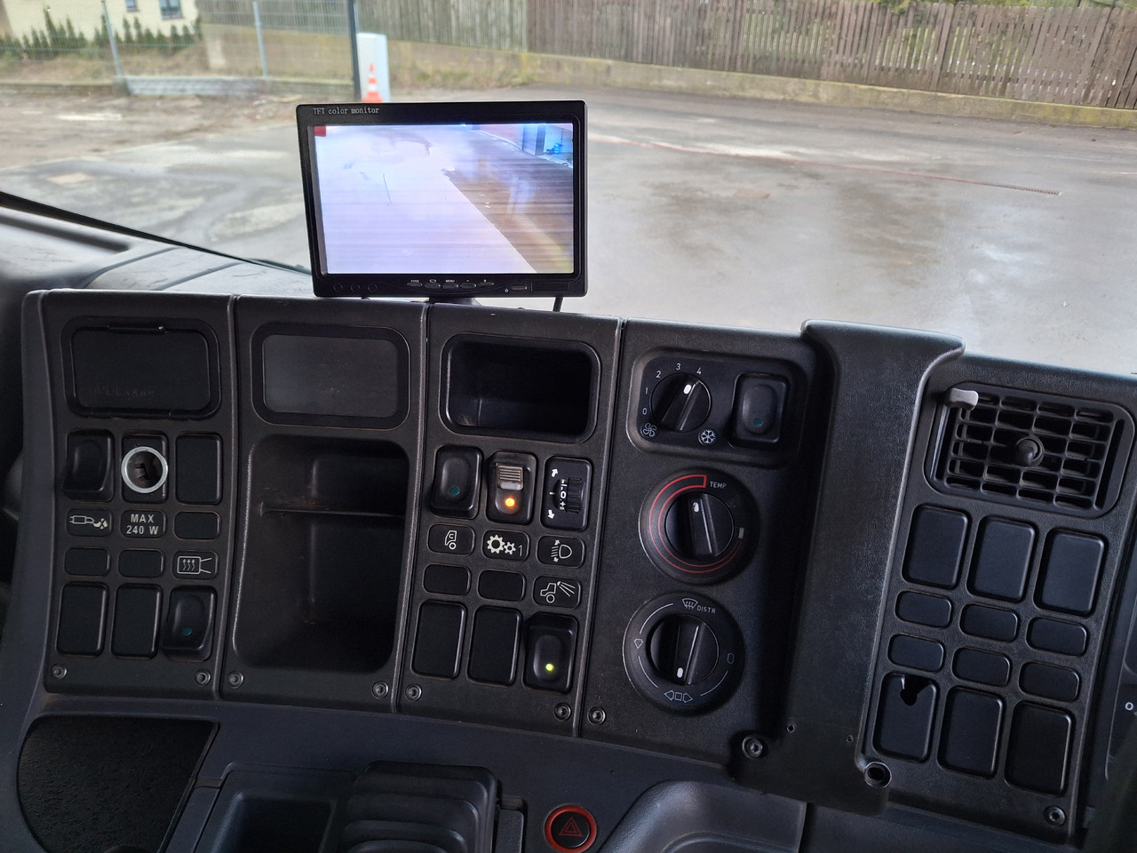 Zakup SCANIA 94G Zamiatarka Kehrmaschine BUCHER L/R Frontbürste 2 Motoren Odchwaszczarka Przednia Szczotka SCANIA 94G Zamiatarka Kehrmaschine BUCHER L/R Frontbürste 2 Motoren Odchwaszczarka Przednia Szczotka: slika Zakup SCANIA 94G Zamiatarka Kehrmaschine BUCHER L/R Frontbürste 2 Motoren Odchwaszczarka Przednia Szczotka SCANIA 94G Zamiatarka Kehrmaschine BUCHER L/R Frontbürste 2 Motoren Odchwaszczarka Przednia Szczotka