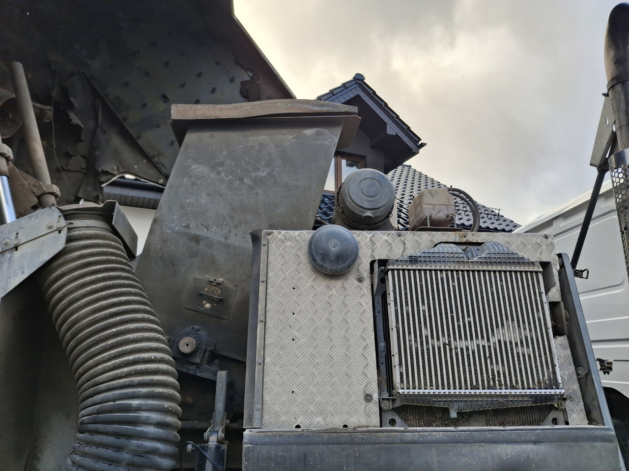 Zakup SCANIA 94G Zamiatarka Kehrmaschine BUCHER L/R Frontbürste 2 Motoren Odchwaszczarka Przednia Szczotka SCANIA 94G Zamiatarka Kehrmaschine BUCHER L/R Frontbürste 2 Motoren Odchwaszczarka Przednia Szczotka: slika Zakup SCANIA 94G Zamiatarka Kehrmaschine BUCHER L/R Frontbürste 2 Motoren Odchwaszczarka Przednia Szczotka SCANIA 94G Zamiatarka Kehrmaschine BUCHER L/R Frontbürste 2 Motoren Odchwaszczarka Przednia Szczotka