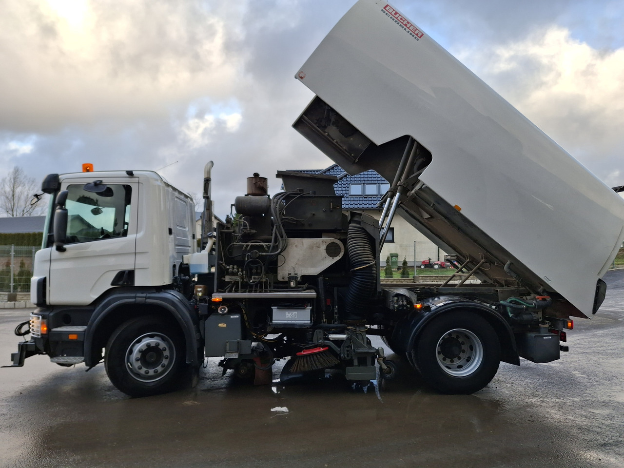 Zakup SCANIA 94G Zamiatarka Kehrmaschine BUCHER L/R Frontbürste 2 Motoren Odchwaszczarka Przednia Szczotka SCANIA 94G Zamiatarka Kehrmaschine BUCHER L/R Frontbürste 2 Motoren Odchwaszczarka Przednia Szczotka: slika Zakup SCANIA 94G Zamiatarka Kehrmaschine BUCHER L/R Frontbürste 2 Motoren Odchwaszczarka Przednia Szczotka SCANIA 94G Zamiatarka Kehrmaschine BUCHER L/R Frontbürste 2 Motoren Odchwaszczarka Przednia Szczotka