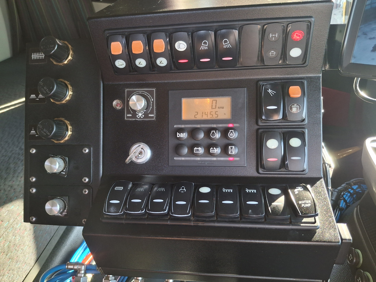 Cestovna čistilica VOLVO FMX 420 Zamiatarka Kehrmaschine Euro 6 PM2.5 BROCK VS 7 TECH Karcher L/R 2145 Mth 2021r: slika Cestovna čistilica VOLVO FMX 420 Zamiatarka Kehrmaschine Euro 6 PM2.5 BROCK VS 7 TECH Karcher L/R 2145 Mth 2021r