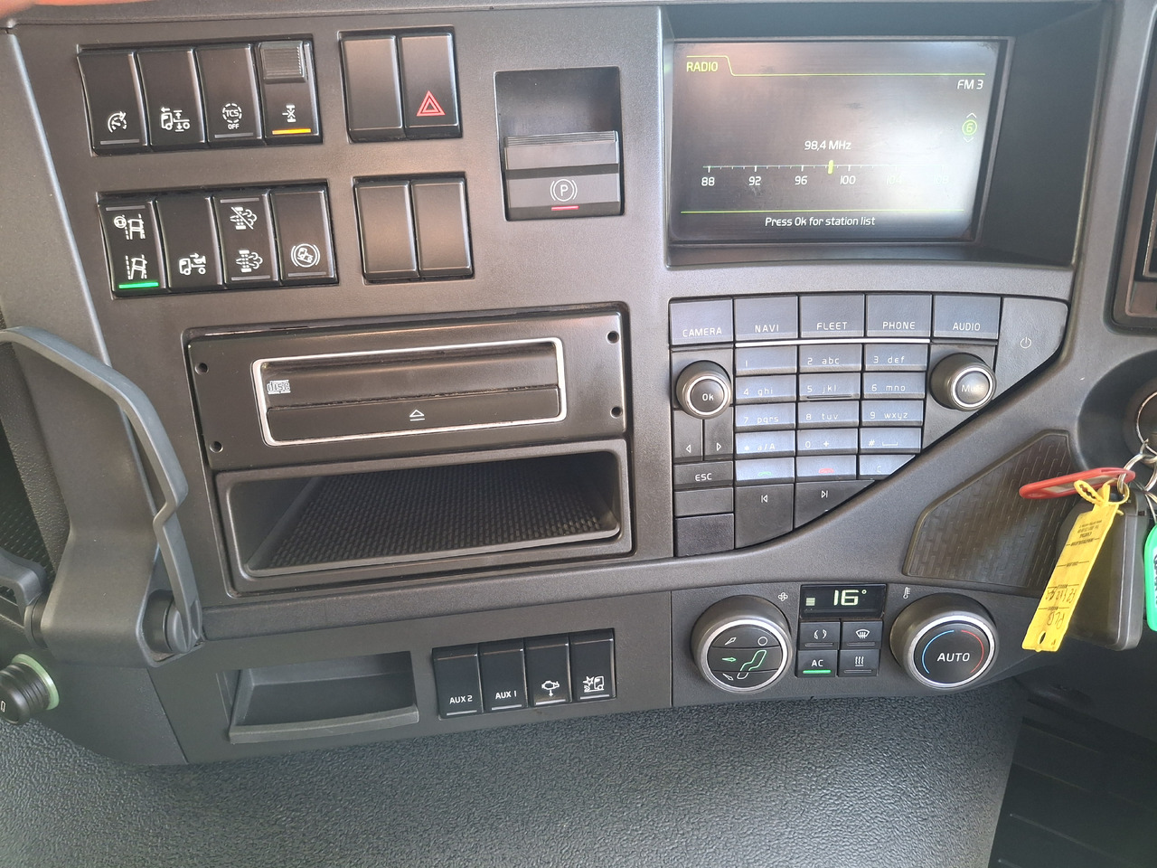 Cestovna čistilica VOLVO FMX 420 Zamiatarka Kehrmaschine Euro 6 PM2.5 BROCK VS 7 TECH Karcher L/R 2145 Mth 2021r: slika Cestovna čistilica VOLVO FMX 420 Zamiatarka Kehrmaschine Euro 6 PM2.5 BROCK VS 7 TECH Karcher L/R 2145 Mth 2021r