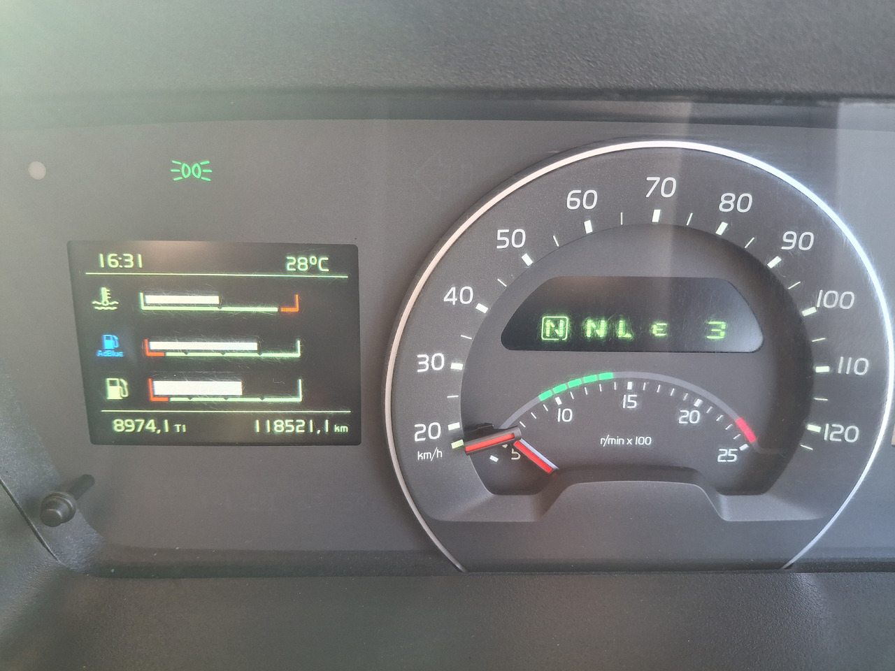 Cestovna čistilica VOLVO FMX 420 Zamiatarka Kehrmaschine Euro 6 PM2.5 BROCK VS 7 TECH Karcher L/R 2145 Mth 2021r: slika Cestovna čistilica VOLVO FMX 420 Zamiatarka Kehrmaschine Euro 6 PM2.5 BROCK VS 7 TECH Karcher L/R 2145 Mth 2021r