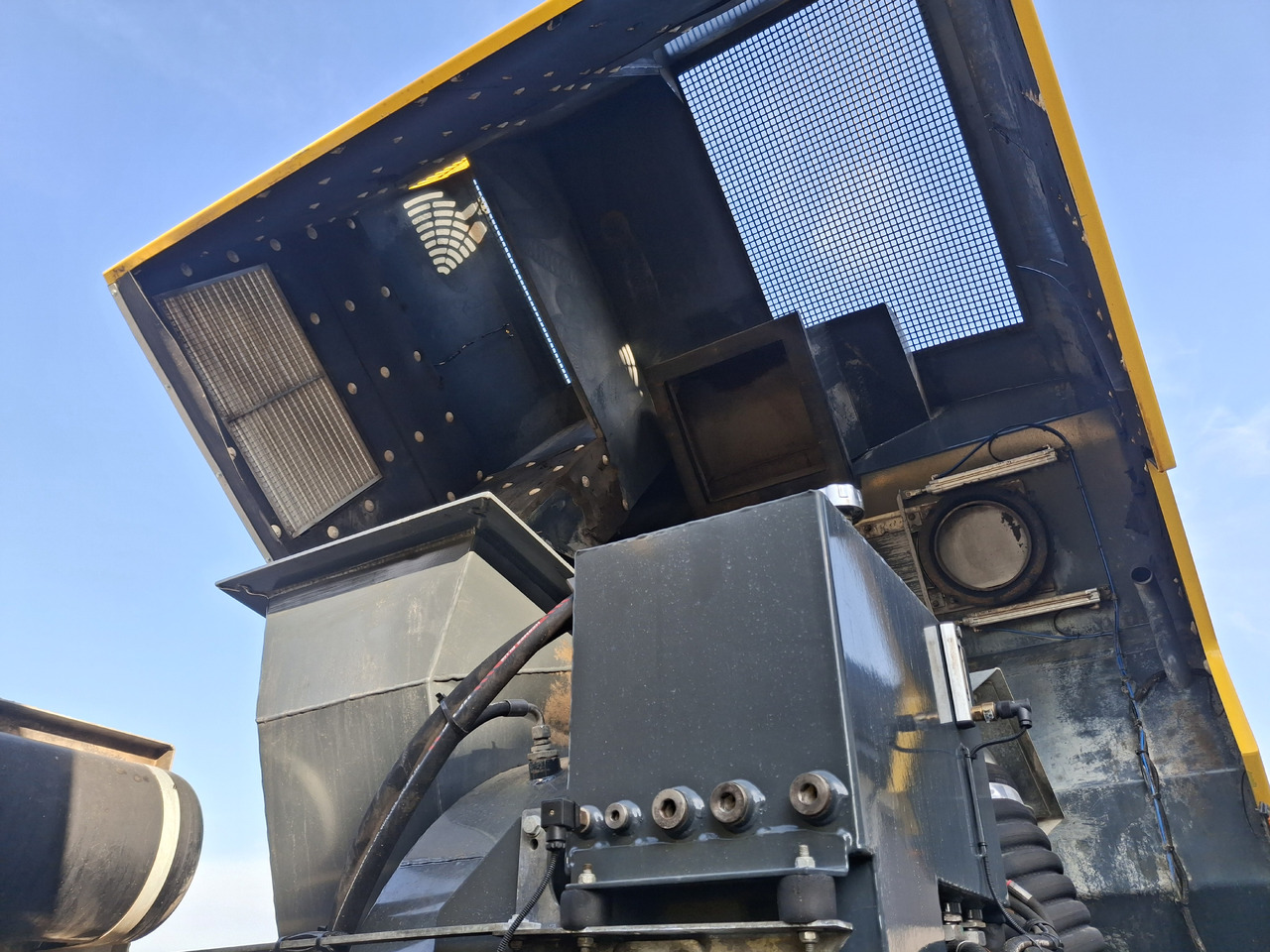 Cestovna čistilica VOLVO FMX 420 Zamiatarka Kehrmaschine Euro 6 PM2.5 BROCK VS 7 TECH Karcher L/R 2145 Mth 2021r: slika Cestovna čistilica VOLVO FMX 420 Zamiatarka Kehrmaschine Euro 6 PM2.5 BROCK VS 7 TECH Karcher L/R 2145 Mth 2021r