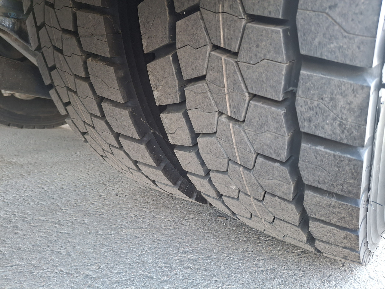 Cestovna čistilica VOLVO FMX 420 Zamiatarka Kehrmaschine Euro 6 PM2.5 BROCK VS 7 TECH Karcher L/R 2145 Mth 2021r: slika Cestovna čistilica VOLVO FMX 420 Zamiatarka Kehrmaschine Euro 6 PM2.5 BROCK VS 7 TECH Karcher L/R 2145 Mth 2021r