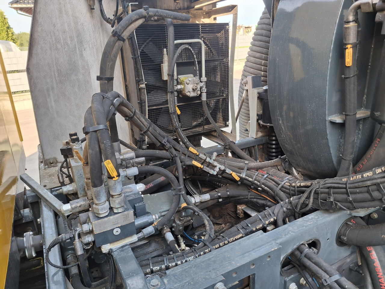 Cestovna čistilica VOLVO FMX 420 Zamiatarka Kehrmaschine Euro 6 PM2.5 BROCK VS 7 TECH Karcher L/R 2145 Mth 2021r: slika Cestovna čistilica VOLVO FMX 420 Zamiatarka Kehrmaschine Euro 6 PM2.5 BROCK VS 7 TECH Karcher L/R 2145 Mth 2021r