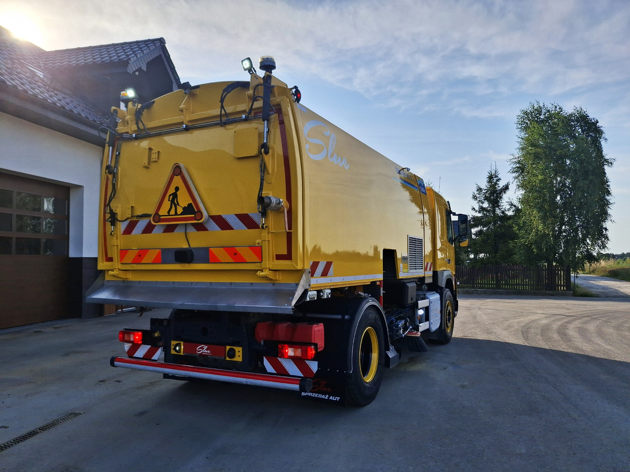 Cestovna čistilica VOLVO FMX 420 Zamiatarka Kehrmaschine Euro 6 PM2.5 BROCK VS 7 TECH Karcher L/R 2145 Mth 2021r: slika Cestovna čistilica VOLVO FMX 420 Zamiatarka Kehrmaschine Euro 6 PM2.5 BROCK VS 7 TECH Karcher L/R 2145 Mth 2021r