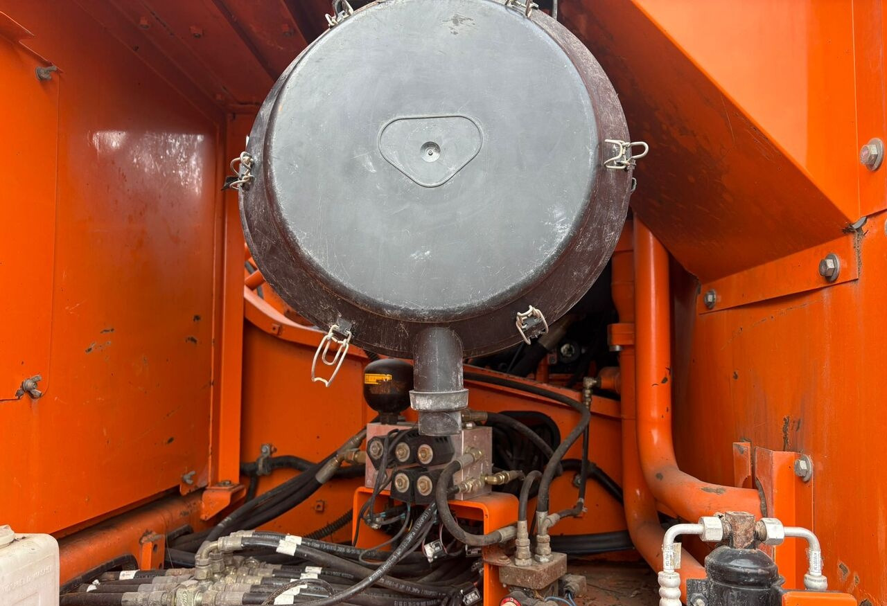 Bager gusjeničar Doosan DX 340 LC long reach 17m: slika Bager gusjeničar Doosan DX 340 LC long reach 17m Bager gusjeničar Doosan DX 340 LC long reach 17m: slika Bager gusjeničar Doosan DX 340 LC long reach 17m