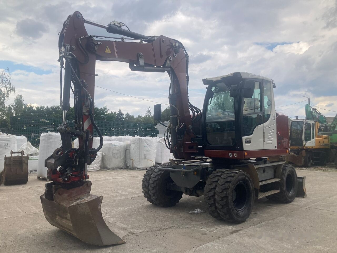 Liebherr A 912 Compact Rotator R4 - Bager na kotačima: slika Liebherr A 912 Compact Rotator R4 - Bager na kotačima Liebherr A 912 Compact Rotator R4 - Bager na kotačima: slika Liebherr A 912 Compact Rotator R4 - Bager na kotačima