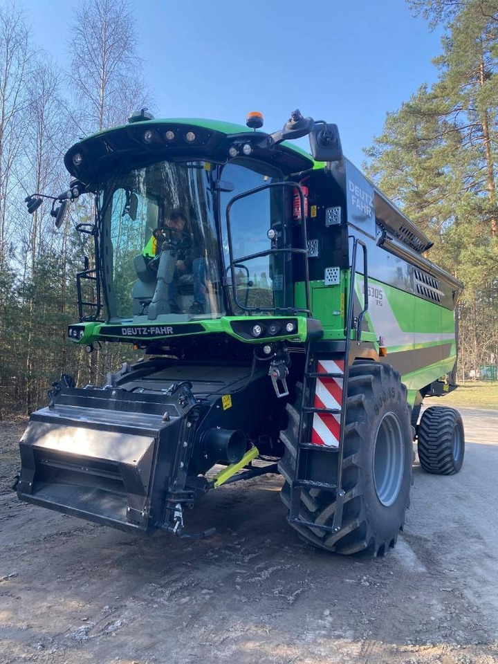 Deutz-fahr Deutz-Fahr 6305 TS - Kombajn za žetvu: slika Deutz-fahr Deutz-Fahr 6305 TS - Kombajn za žetvu Deutz-fahr Deutz-Fahr 6305 TS - Kombajn za žetvu: slika Deutz-fahr Deutz-Fahr 6305 TS - Kombajn za žetvu