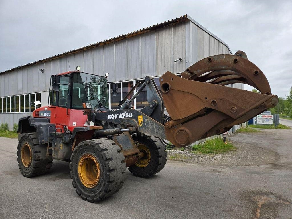 Komatsu WA200PZ-6 - Utovarivač na kotačima: slika Komatsu WA200PZ-6 - Utovarivač na kotačima Komatsu WA200PZ-6 - Utovarivač na kotačima: slika Komatsu WA200PZ-6 - Utovarivač na kotačima