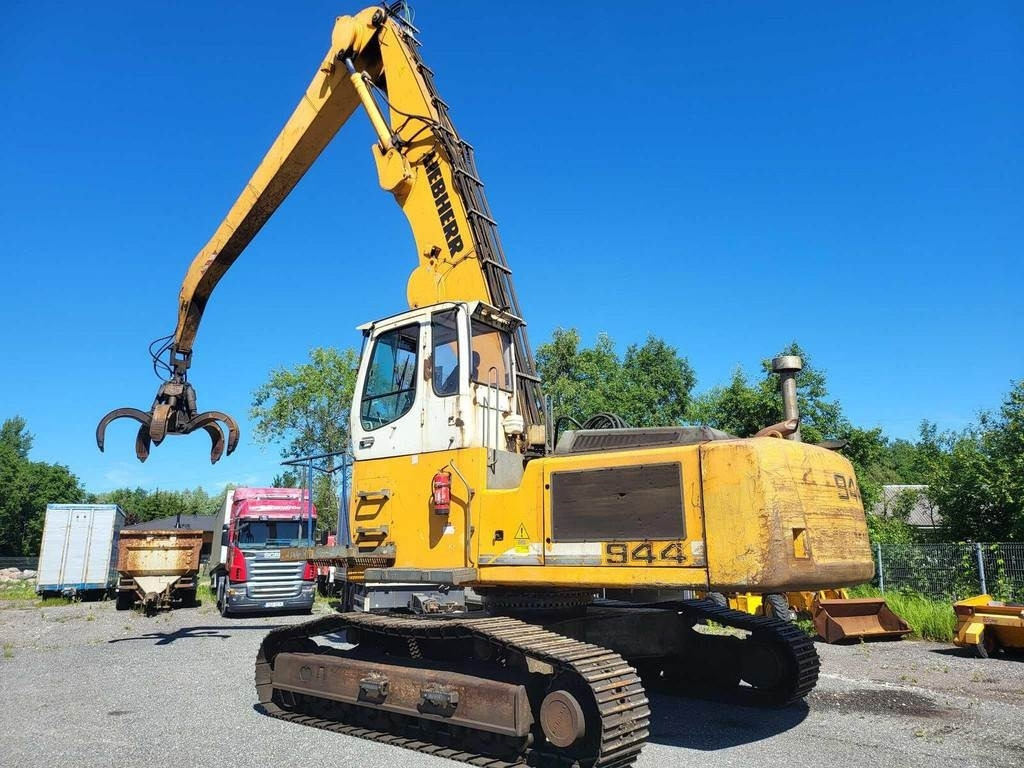 Liebherr R944C EW LITRONIC - Bager gusjeničar: slika Liebherr R944C EW LITRONIC - Bager gusjeničar Liebherr R944C EW LITRONIC - Bager gusjeničar: slika Liebherr R944C EW LITRONIC - Bager gusjeničar