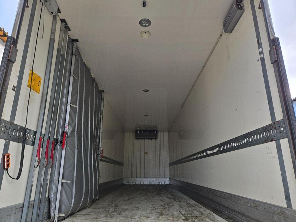 Volvo FH460 6X2 CARRIER 1050 - Kamion hladnjača: slika Volvo FH460 6X2 CARRIER 1050 - Kamion hladnjača Volvo FH460 6X2 CARRIER 1050 - Kamion hladnjača: slika Volvo FH460 6X2 CARRIER 1050 - Kamion hladnjača