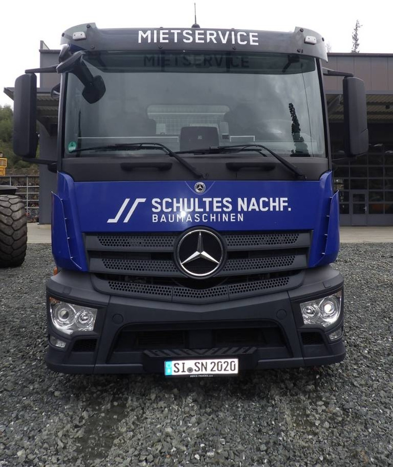 Mercedes-Benz Antos 2533 L Maschinentransporter - Autotransporter: slika Mercedes-Benz Antos 2533 L Maschinentransporter - Autotransporter Mercedes-Benz Antos 2533 L Maschinentransporter - Autotransporter: slika Mercedes-Benz Antos 2533 L Maschinentransporter - Autotransporter
