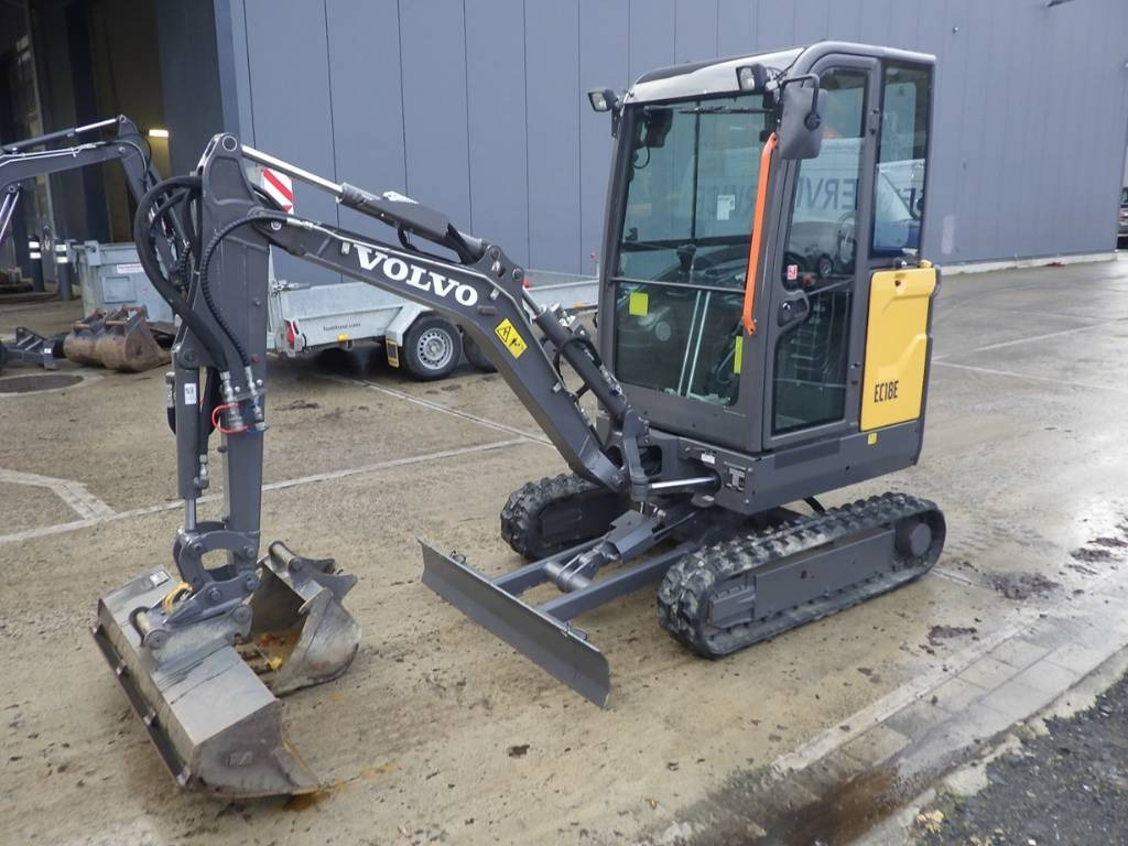 Volvo EC 18 E - Mini bager: slika Volvo EC 18 E - Mini bager Volvo EC 18 E - Mini bager: slika Volvo EC 18 E - Mini bager