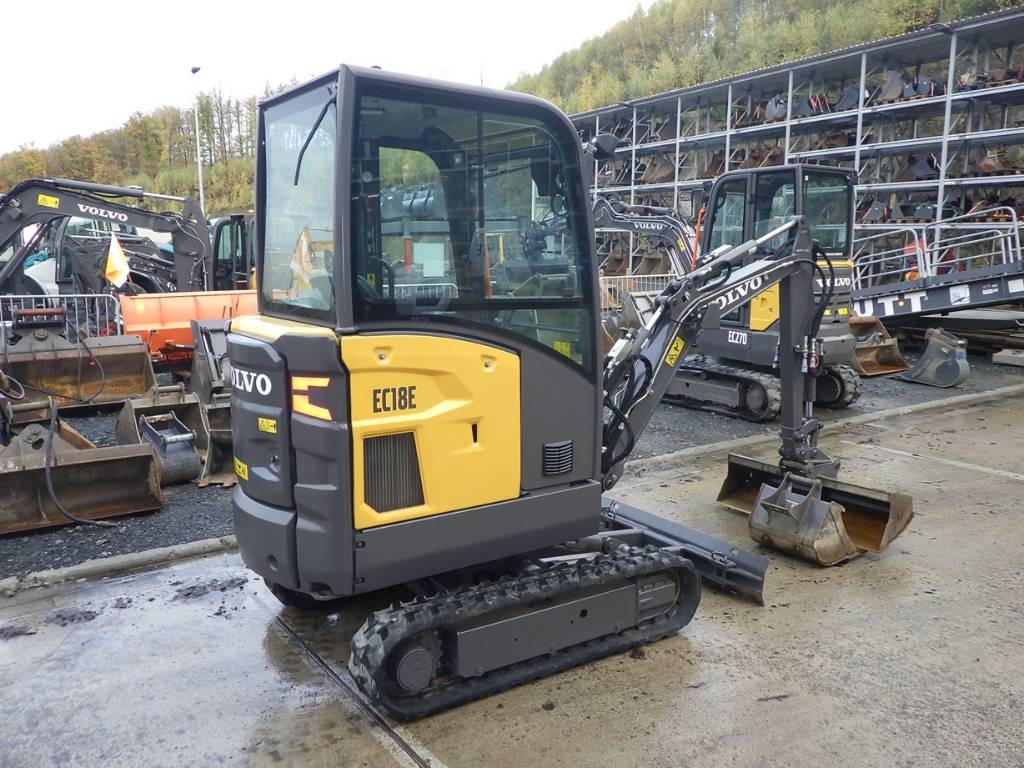Volvo EC 18 E - Mini bager: slika Volvo EC 18 E - Mini bager Volvo EC 18 E - Mini bager: slika Volvo EC 18 E - Mini bager