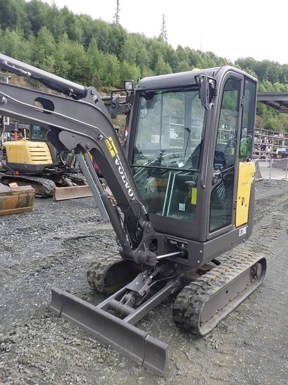 Volvo EC 20 D - Mini bager: slika Volvo EC 20 D - Mini bager Volvo EC 20 D - Mini bager: slika Volvo EC 20 D - Mini bager