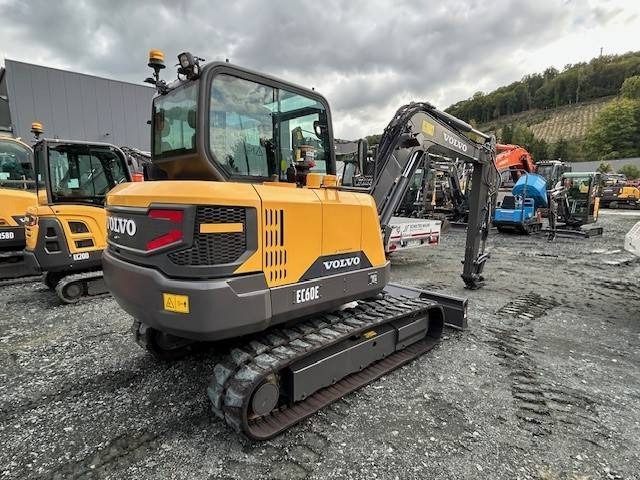 Volvo EC 60 E - Mini bager: slika Volvo EC 60 E - Mini bager Volvo EC 60 E - Mini bager: slika Volvo EC 60 E - Mini bager