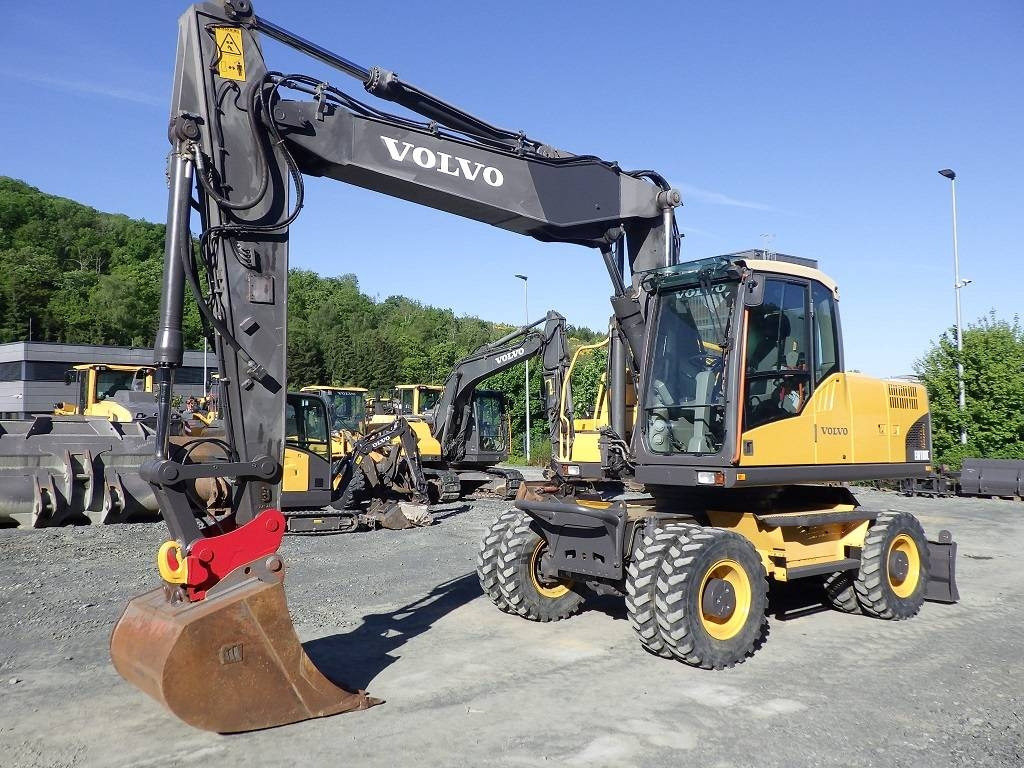 Volvo EW 180 C - Bager na kotačima: slika Volvo EW 180 C - Bager na kotačima Volvo EW 180 C - Bager na kotačima: slika Volvo EW 180 C - Bager na kotačima