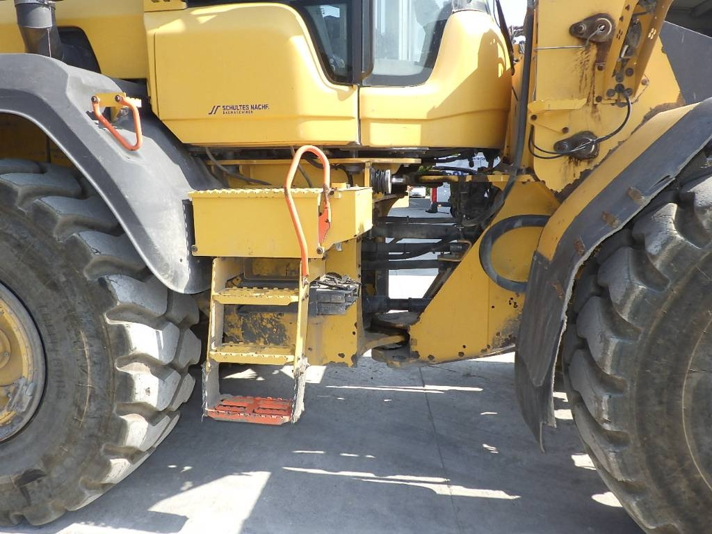Volvo L 110 H LB - Utovarivač na kotačima: slika Volvo L 110 H LB - Utovarivač na kotačima Volvo L 110 H LB - Utovarivač na kotačima: slika Volvo L 110 H LB - Utovarivač na kotačima