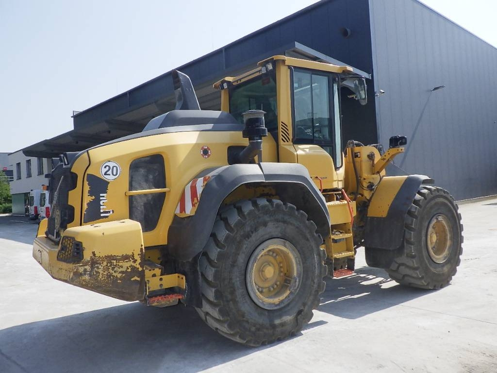 Volvo L 110 H LB - Utovarivač na kotačima: slika Volvo L 110 H LB - Utovarivač na kotačima Volvo L 110 H LB - Utovarivač na kotačima: slika Volvo L 110 H LB - Utovarivač na kotačima