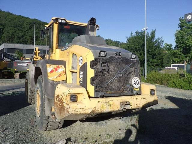 Volvo L 120 H - Utovarivač na kotačima: slika Volvo L 120 H - Utovarivač na kotačima Volvo L 120 H - Utovarivač na kotačima: slika Volvo L 120 H - Utovarivač na kotačima