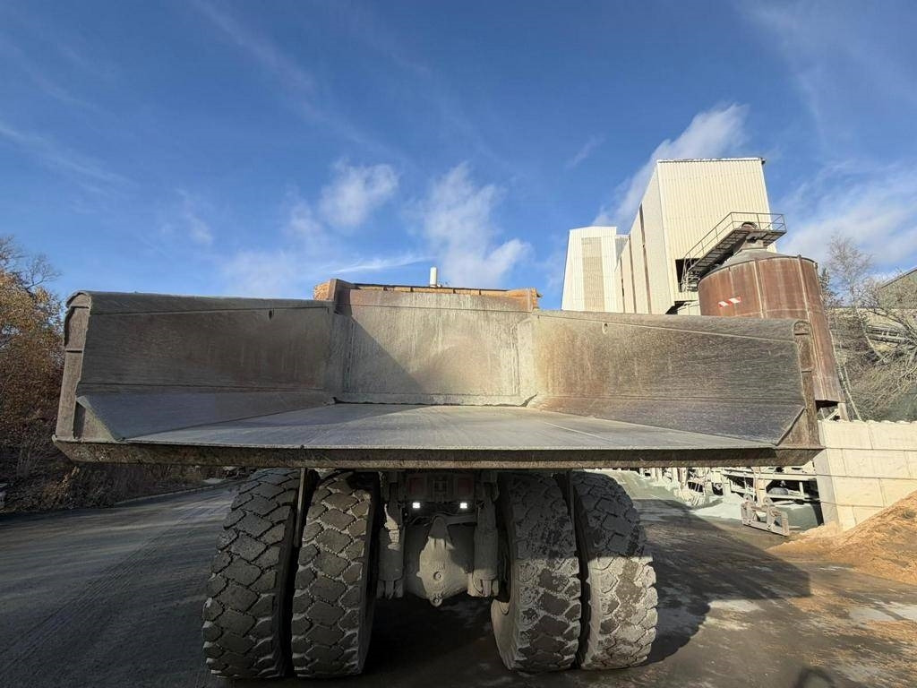 CAT 775 F - Kruti istovarivač/ Kamion za prijevoz kamenja: slika CAT 775 F - Kruti istovarivač/ Kamion za prijevoz kamenja CAT 775 F - Kruti istovarivač/ Kamion za prijevoz kamenja: slika CAT 775 F - Kruti istovarivač/ Kamion za prijevoz kamenja