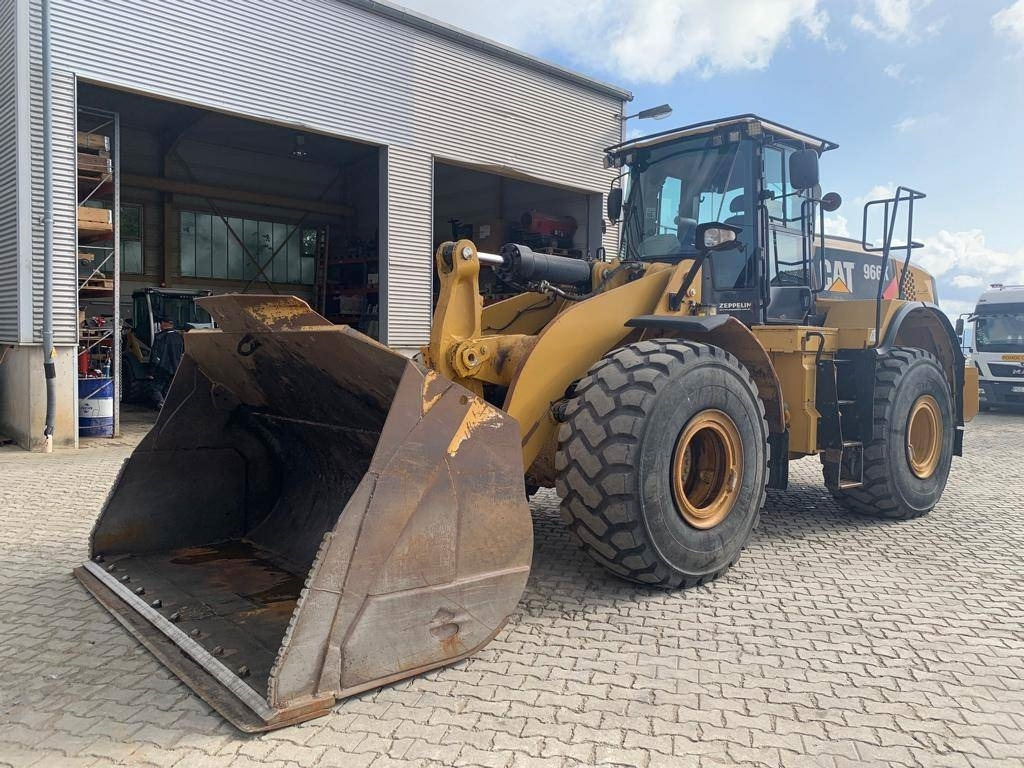 CAT 966 K - Utovarivač na kotačima: slika CAT 966 K - Utovarivač na kotačima CAT 966 K - Utovarivač na kotačima: slika CAT 966 K - Utovarivač na kotačima