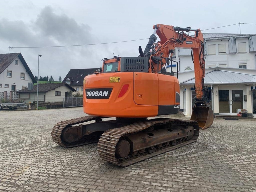 Doosan DX 235 LCR-5 - Bager gusjeničar: slika Doosan DX 235 LCR-5 - Bager gusjeničar Doosan DX 235 LCR-5 - Bager gusjeničar: slika Doosan DX 235 LCR-5 - Bager gusjeničar