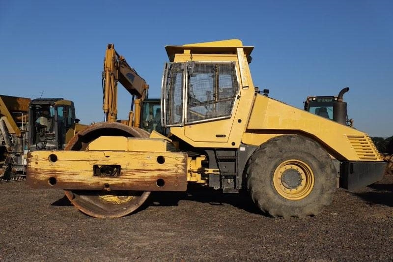 Bomag BW 225 D-3 - Cestovni valjak: slika Bomag BW 225 D-3 - Cestovni valjak Bomag BW 225 D-3 - Cestovni valjak: slika Bomag BW 225 D-3 - Cestovni valjak