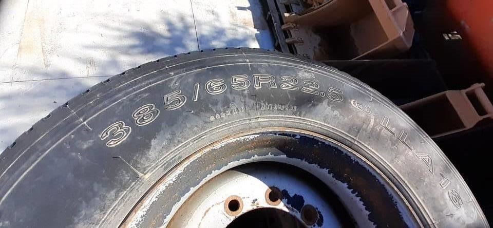Bridgestone 385/65R22.5 - Guma za Građevinski strojevi: slika Bridgestone 385/65R22.5 - Guma za Građevinski strojevi Bridgestone 385/65R22.5 - Guma za Građevinski strojevi: slika Bridgestone 385/65R22.5 - Guma za Građevinski strojevi