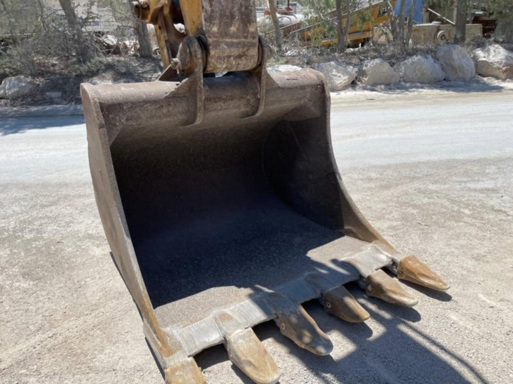 Bager gusjeničar CAT 330 D LN: slika Bager gusjeničar CAT 330 D LN Bager gusjeničar CAT 330 D LN: slika Bager gusjeničar CAT 330 D LN