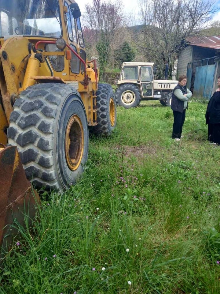 CAT 950 C - Utovarivač na kotačima: slika CAT 950 C - Utovarivač na kotačima CAT 950 C - Utovarivač na kotačima: slika CAT 950 C - Utovarivač na kotačima